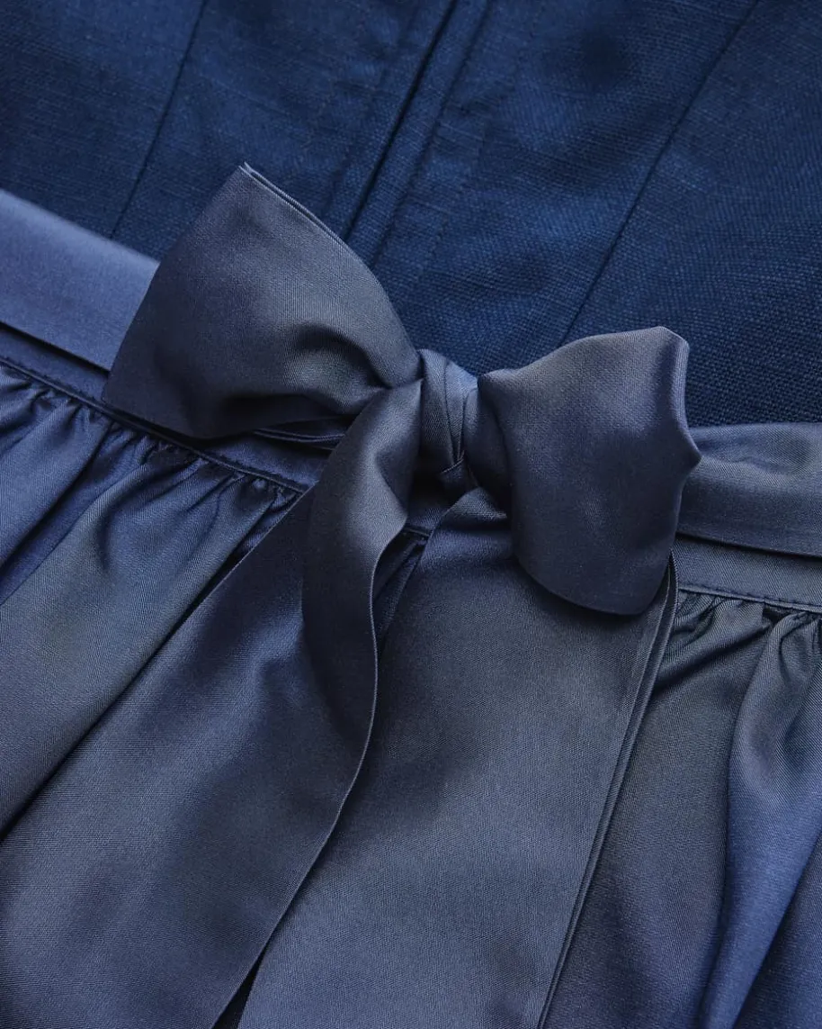 Wiesndirndl lang mit Schürze