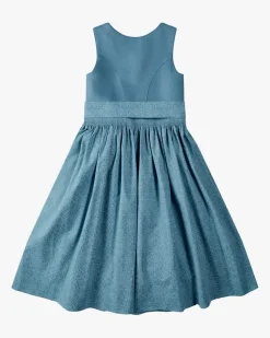 Wiesndirndl mit Schürze