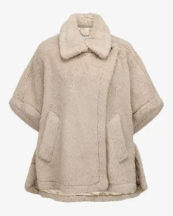Woll-Cape